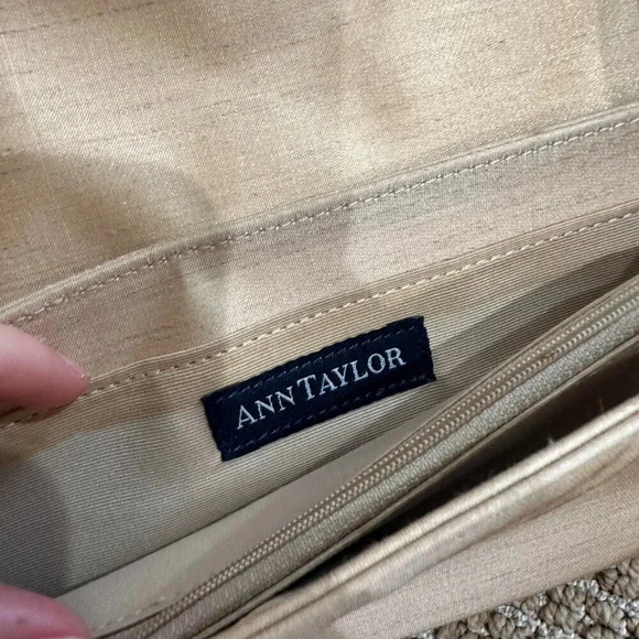 Vintage Ann Taylor Gold Satin shoulder bag - Picture 7 of 8